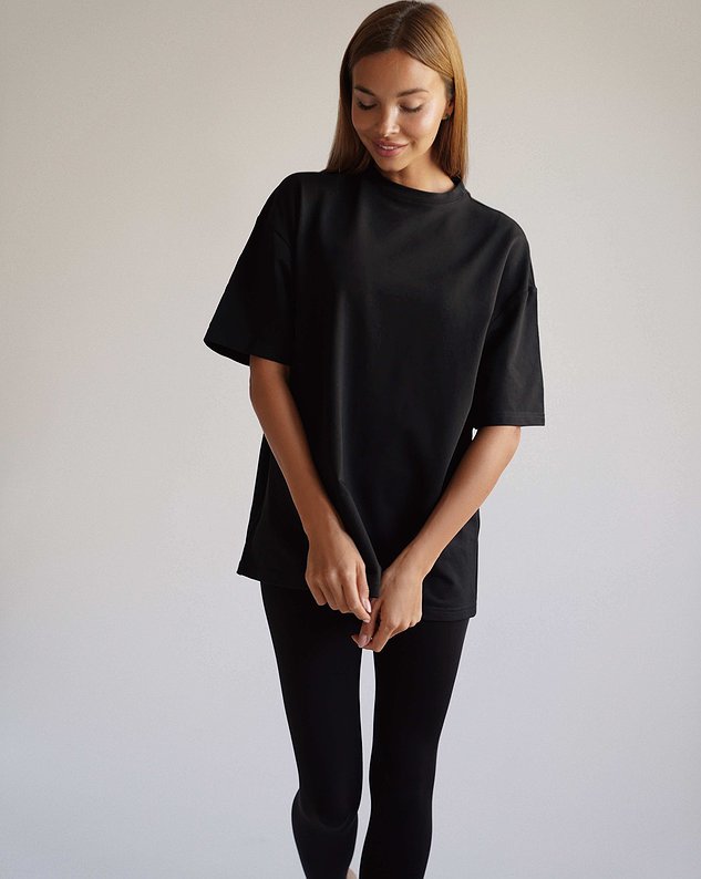 
                    Футболка оверсайз' 20
                  