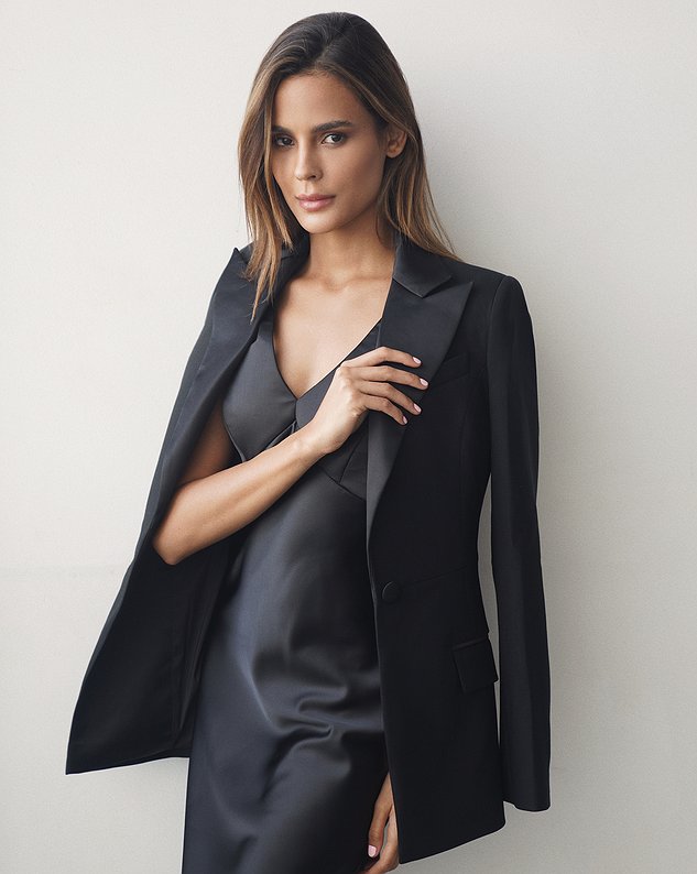 
                    Blazer 13
                  