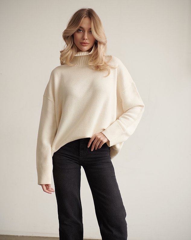 
                    Wool and cashmere sweater
                  