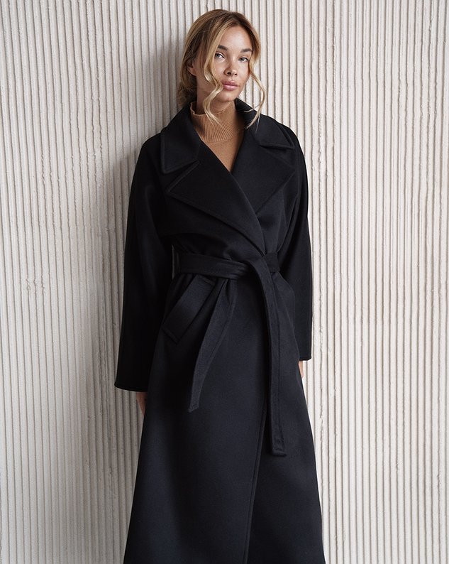 
                    Coat "Paola"
                  