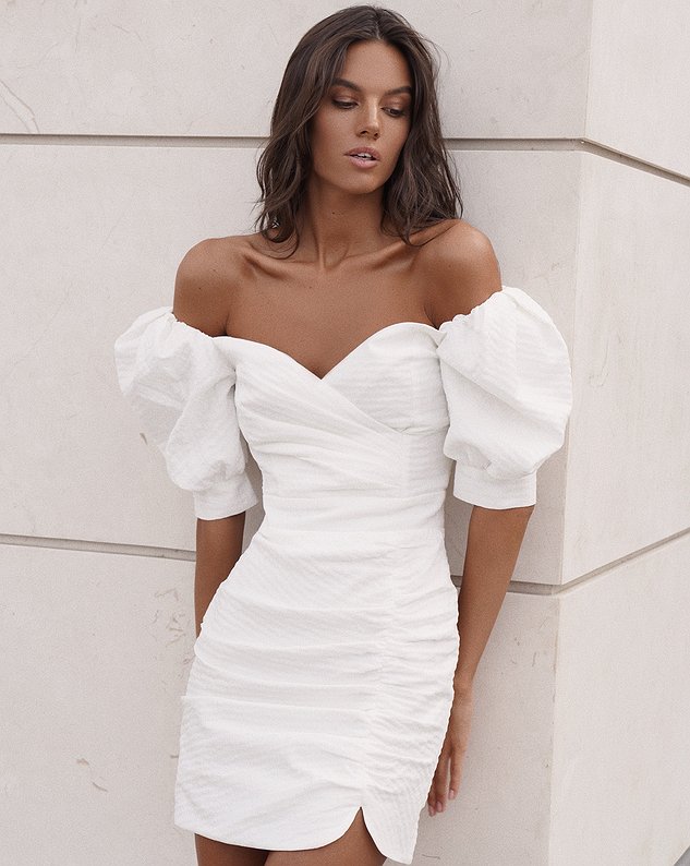 
                    Dress "Camellia"
                  