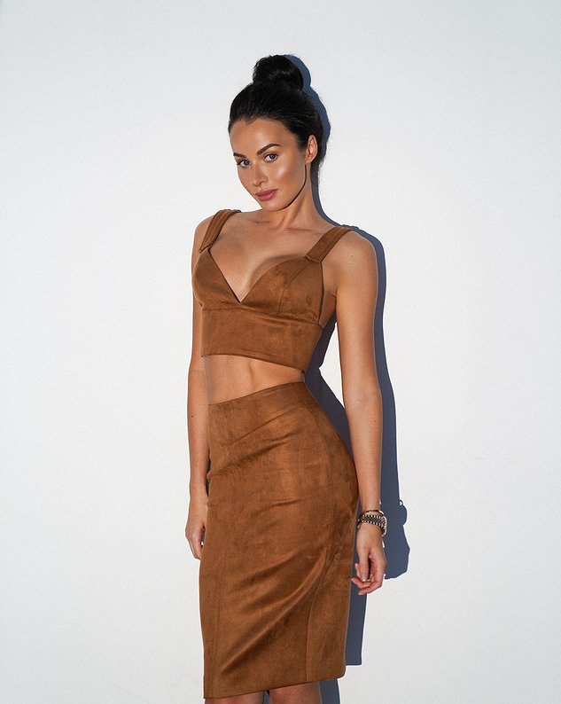 
                    Кроп-топ замша
                  