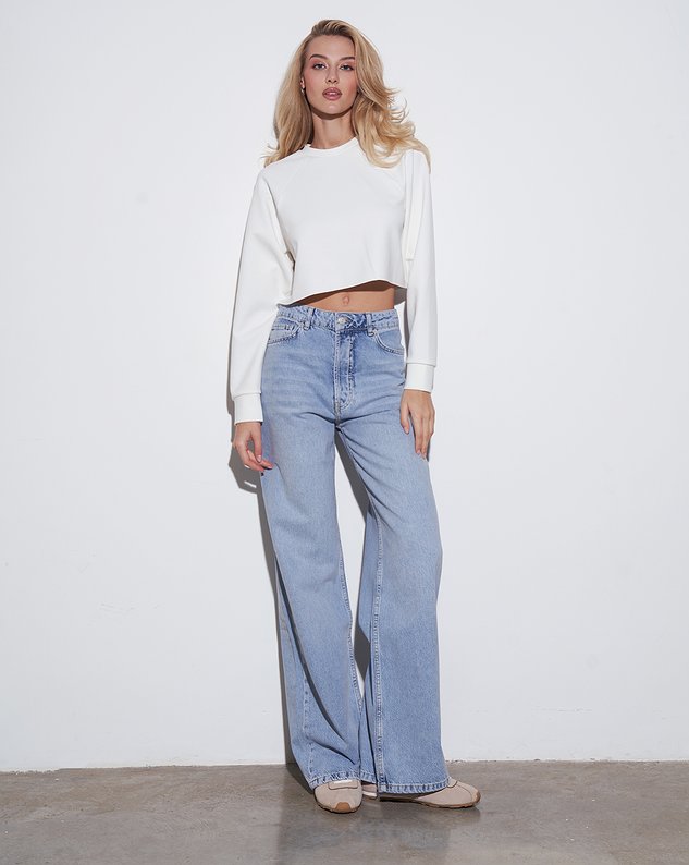 
                    Джинсы wide fit
                  